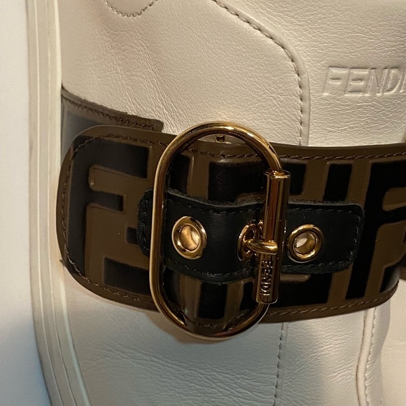 Fendi Signature white leather sneakers - Picture 7 of 8